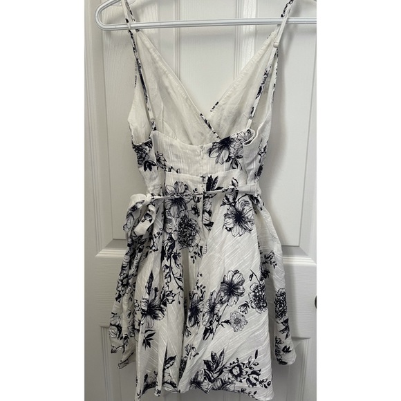 Here comes the Sun Romper NWOT size large - Picture 3 of 3